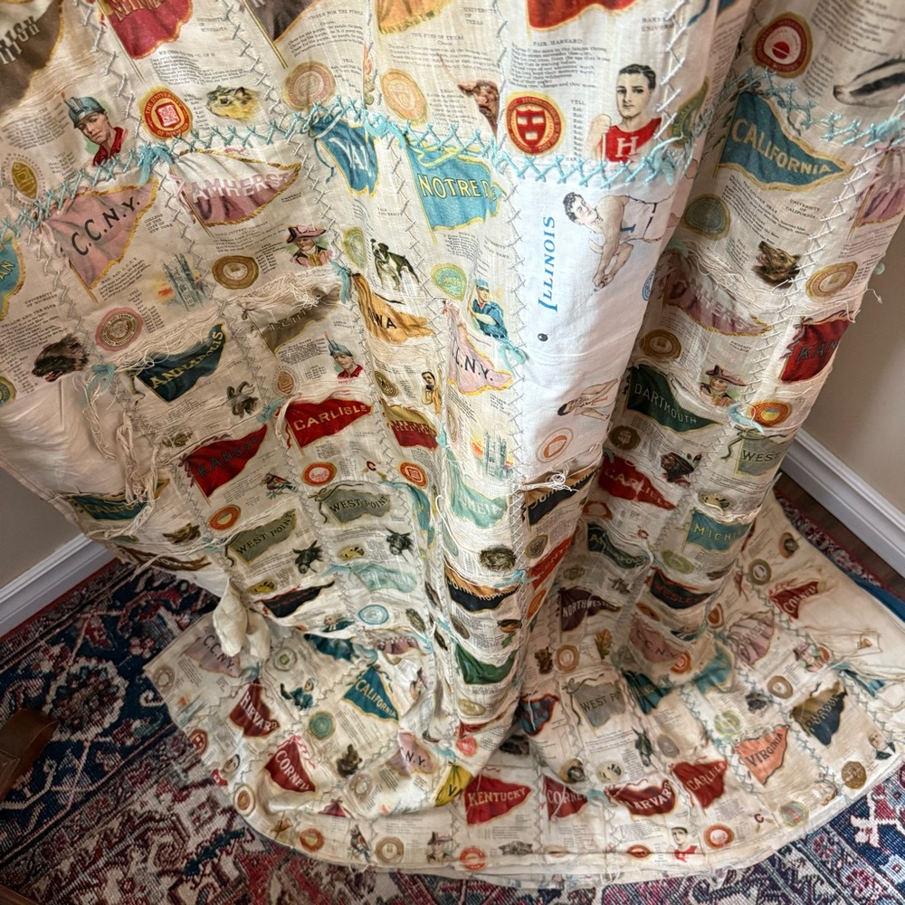 1920s Quilt‎ Made from 1900s Silk Cigarette Slips - Picture 3 of 16